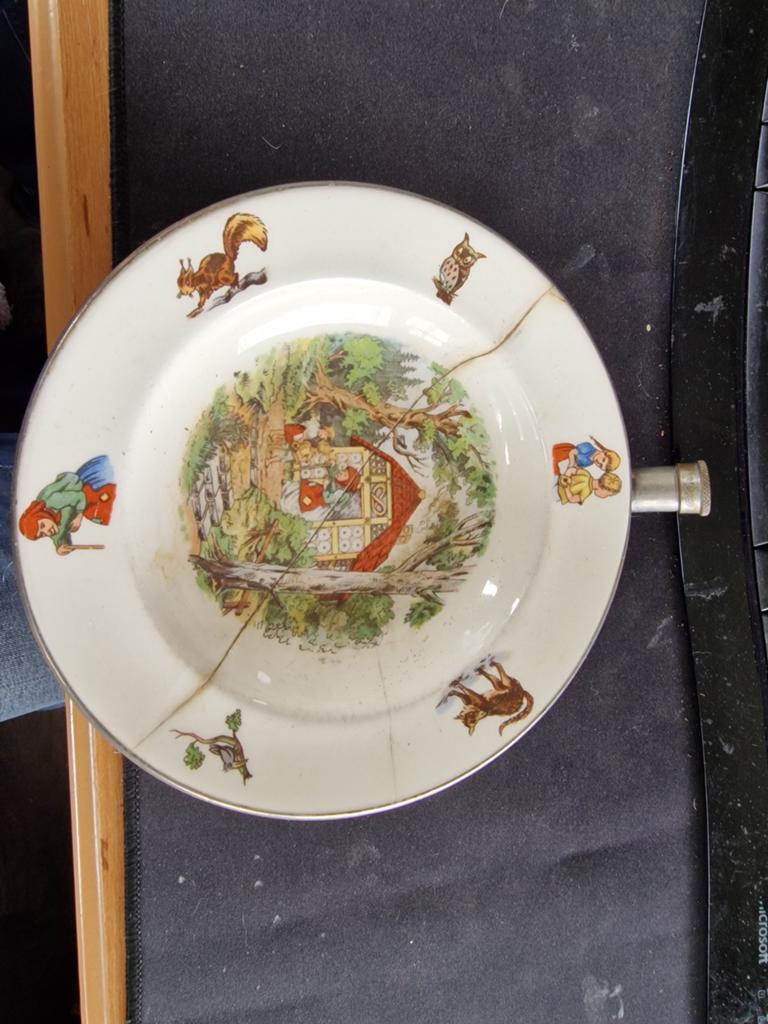 Vintage kinderbordje 'Made in Holland' met sprookjesfiguren, Ophalen of Verzenden