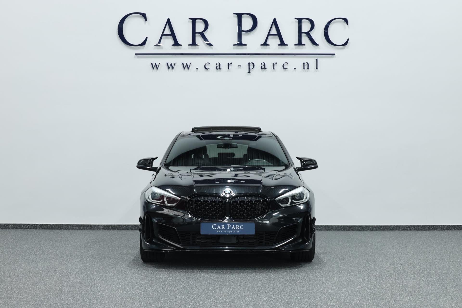 BMW 1-serie M135i xDrive 306+PK M-PERFORMANCE/LED/VIRTUAL/SF, Auto's, 1998 cc, Gebruikt, 4 cilinders, Zwart