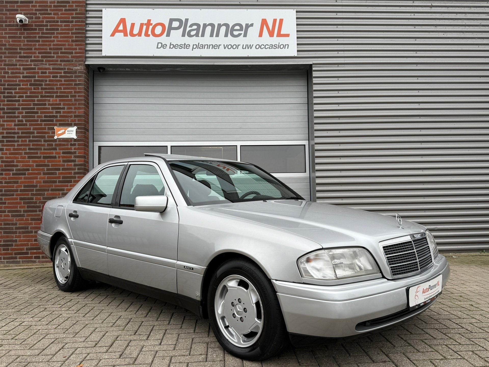 Mercedes-Benz C-klasse 280 Classic! Schuifdak! Nieuwe APK!, Automaat, 745 kg, Zwart, Bedrijf