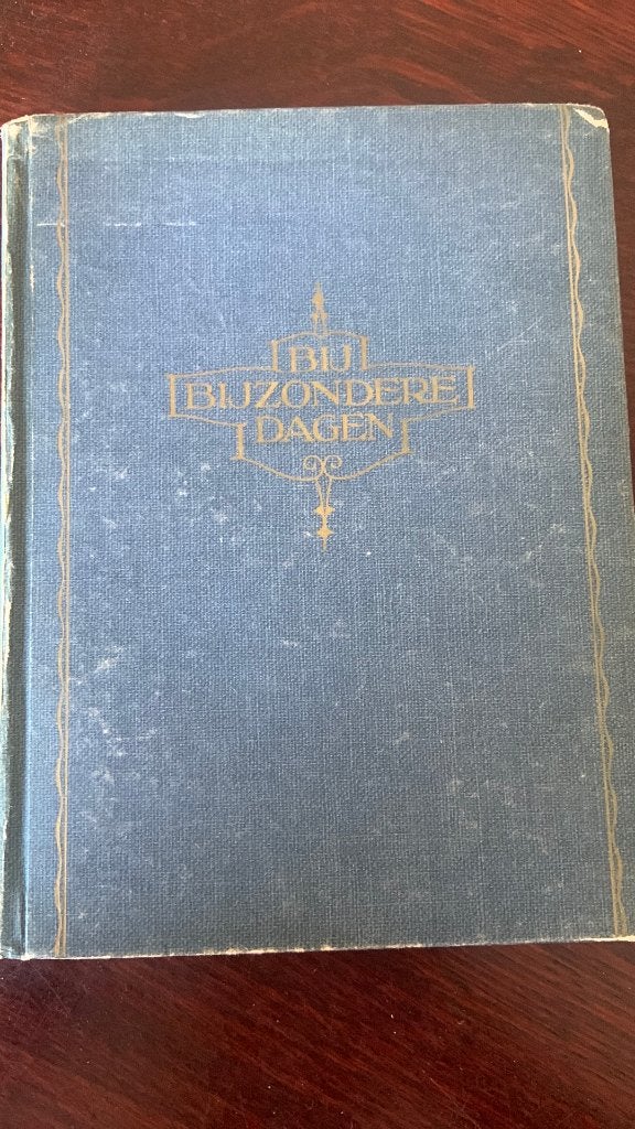 Bij bijzondere dagen, Boeken, Ophalen of Verzenden, Zo goed als nieuw, Non-fictie