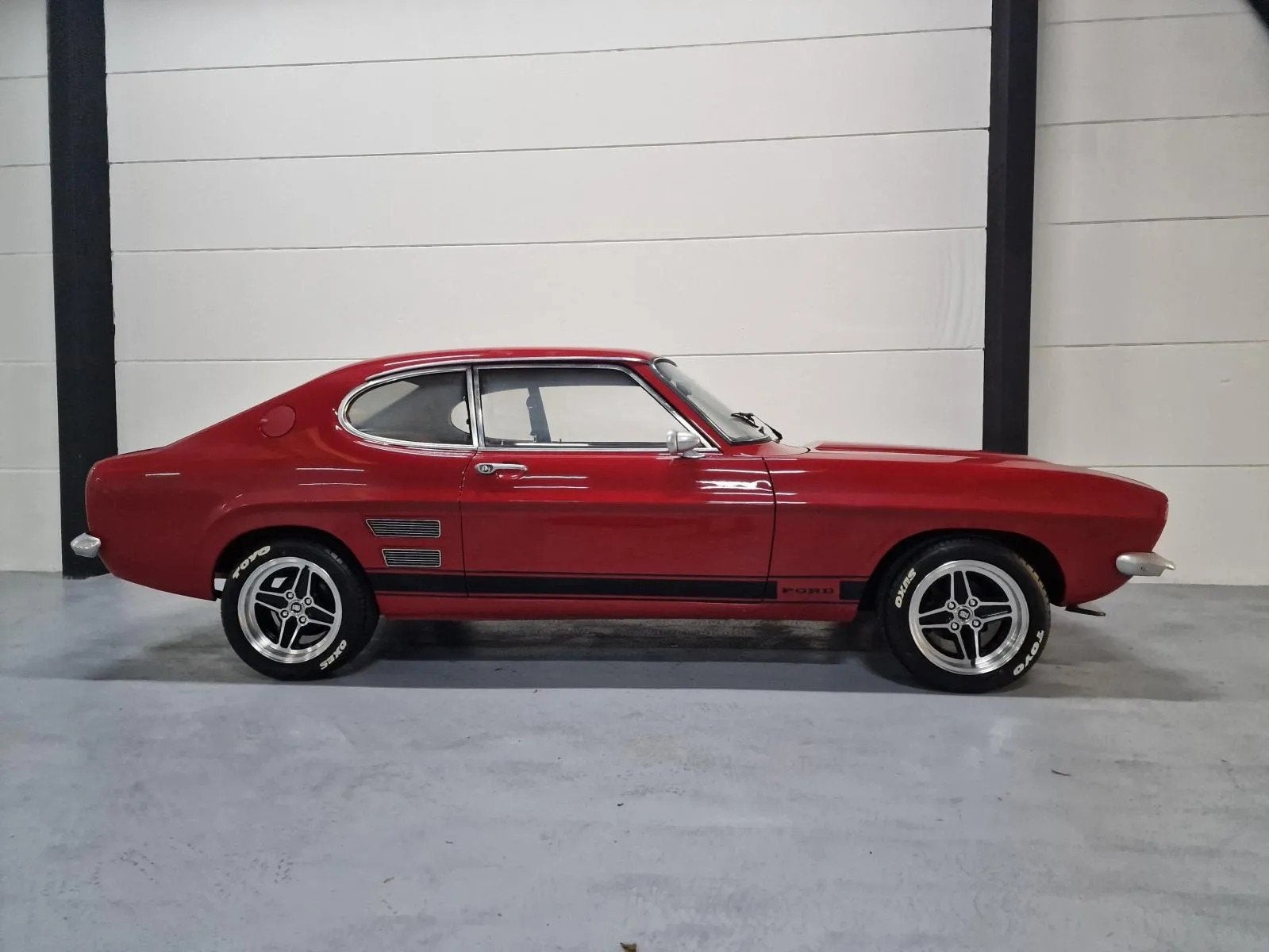 Ford Capri 2.0 V6 Coupe, Stof, Gebruikt, Bedrijf, Handgeschakeld