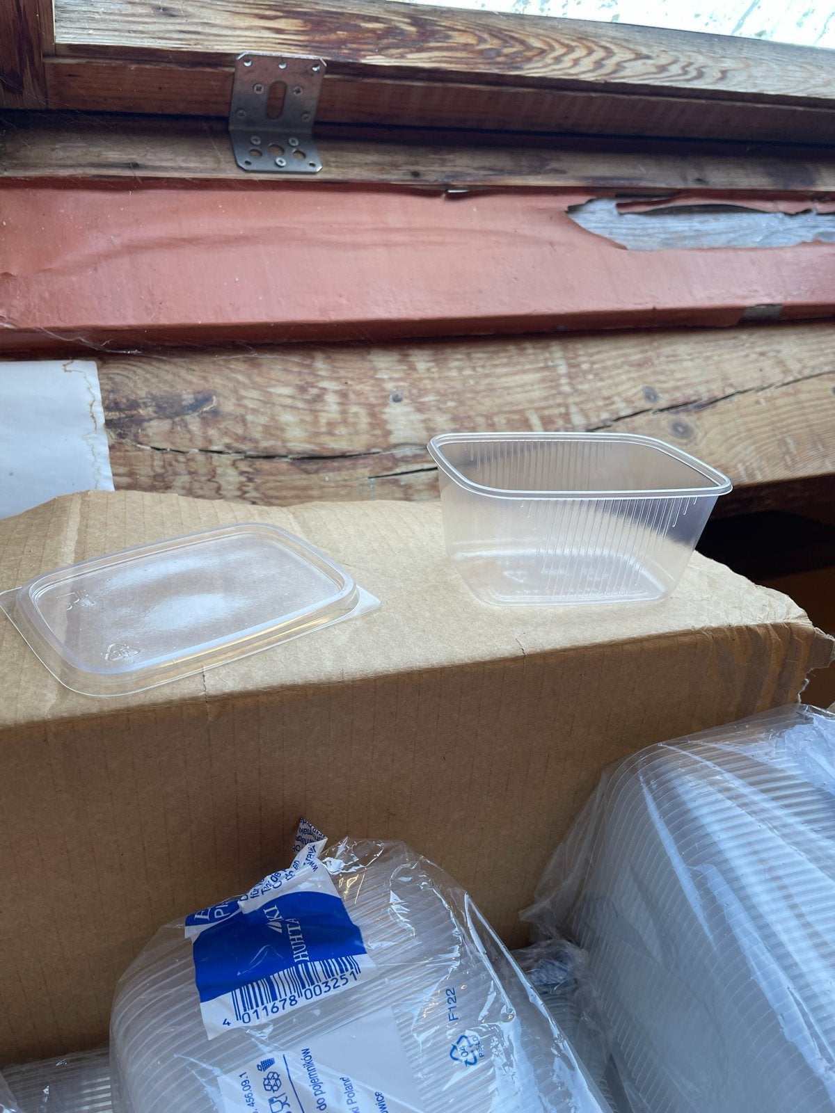 Plastic bakjes met deksel - ca. 400 stuks, Huis en Inrichting, Ophalen