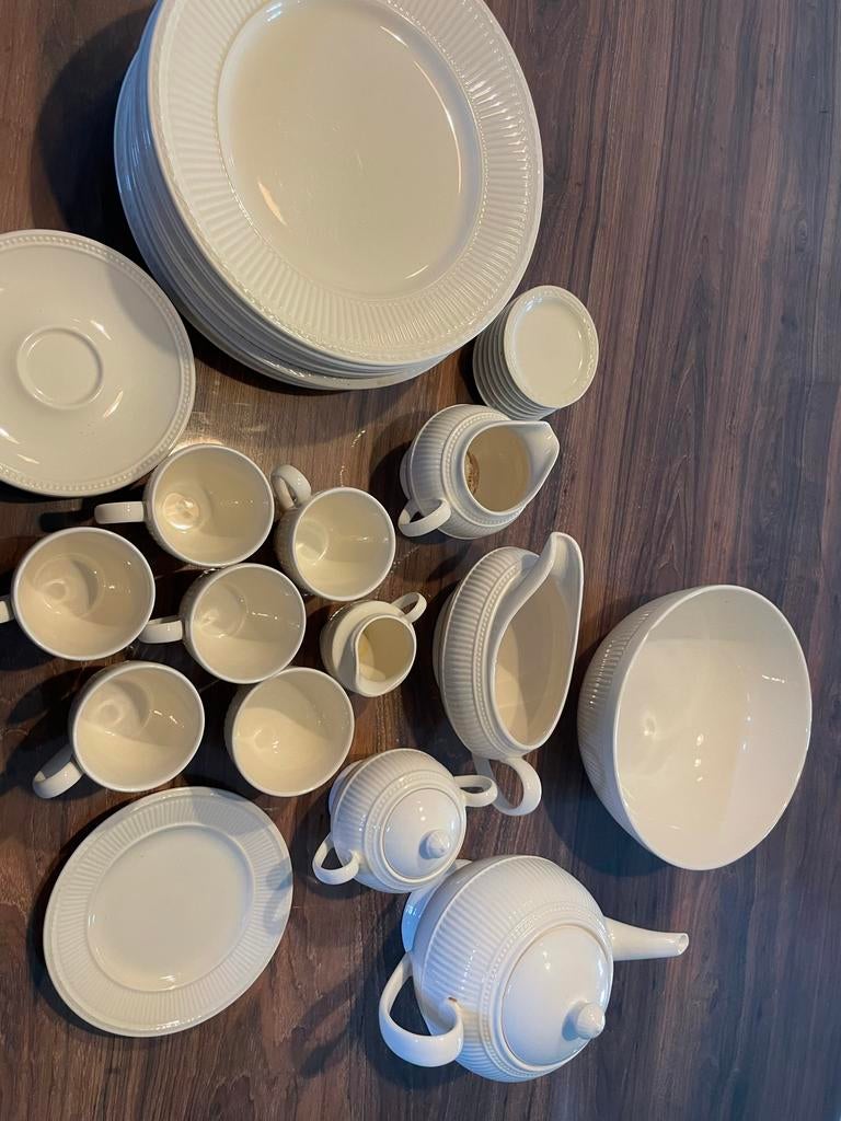Wedgwood diverse service, Huis en Inrichting, Keuken | Servies, Ophalen of Verzenden, Gebruikt, Porselein, Compleet servies