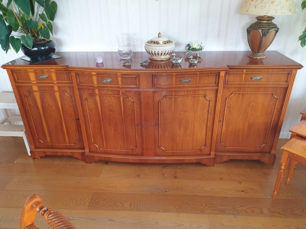 Imposant mahonie houten dressoir of buffet., Ophalen, Gebruikt, 50 tot 75 cm, 200 cm of meer