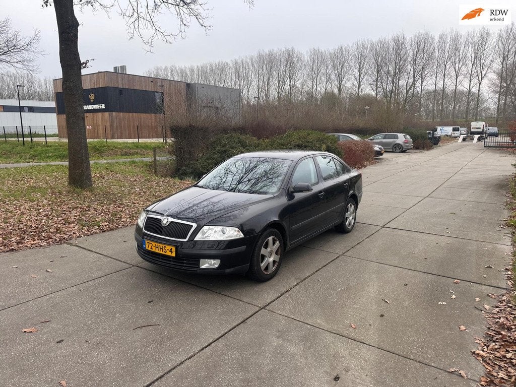 Skoda Octavia 1.9 TDI Elegance Attractive Business Clima.Nav, Voorwielaandrijving, Gebruikt, 4 cilinders, Zwart
