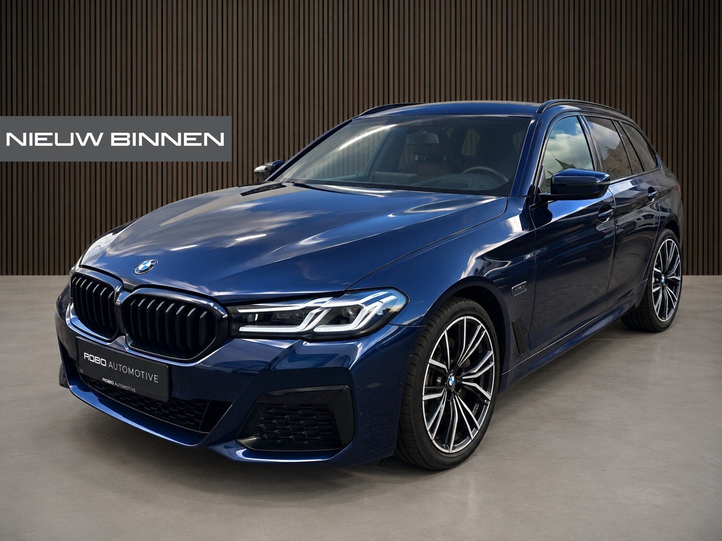 BMW 5 Serie Touring 530e xDrive Business Edition Plus M Spor, Auto's, 1998 cc, 1935 kg, Gebruikt, Euro 6