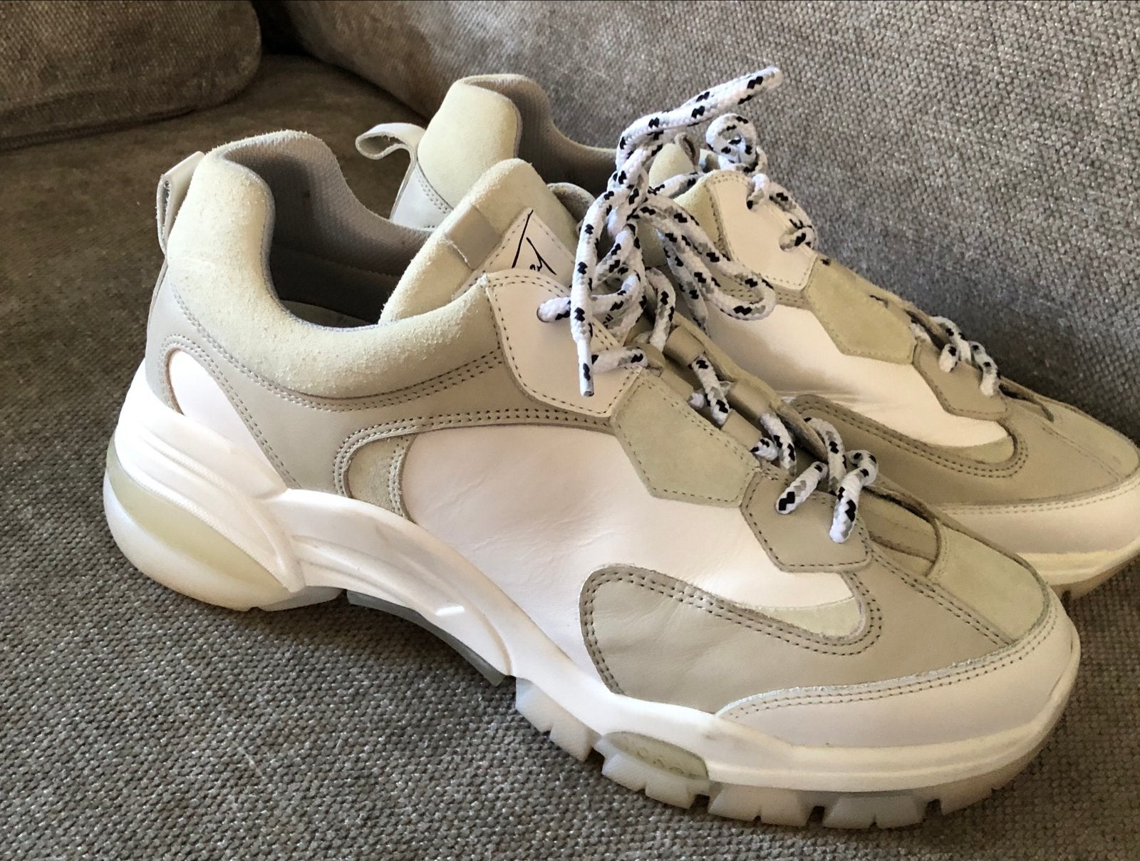 Toral sneakers maat 40 - Zo goed als nieuw, Wit, Ophalen of Verzenden, Sneakers of Gympen, Zo goed als nieuw