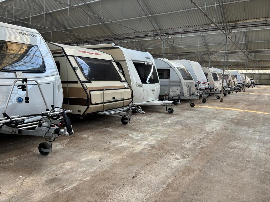 Camperstalling, caravanstalling, bootstalling, autostalling, Caravans en Kamperen, Caravanstallingen
