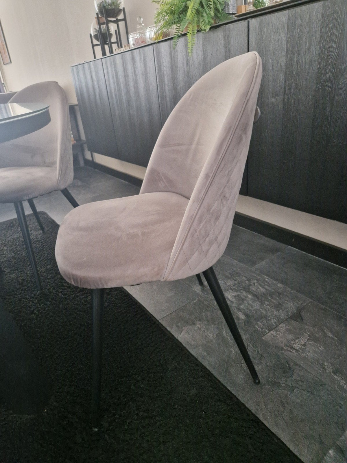 6 Grijze velvet eetkamerstoelen, Huis en Inrichting, Ophalen of Verzenden, Zo goed als nieuw, Vijf, Zes of meer stoelen, Stof