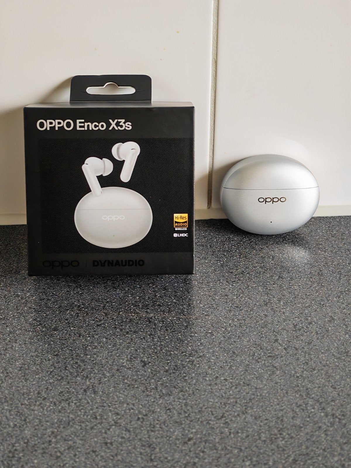 Oppo enco X3s zilver €75, Zilver, Ophalen of Verzenden, Zo goed als nieuw, In oorschelp (earbud)