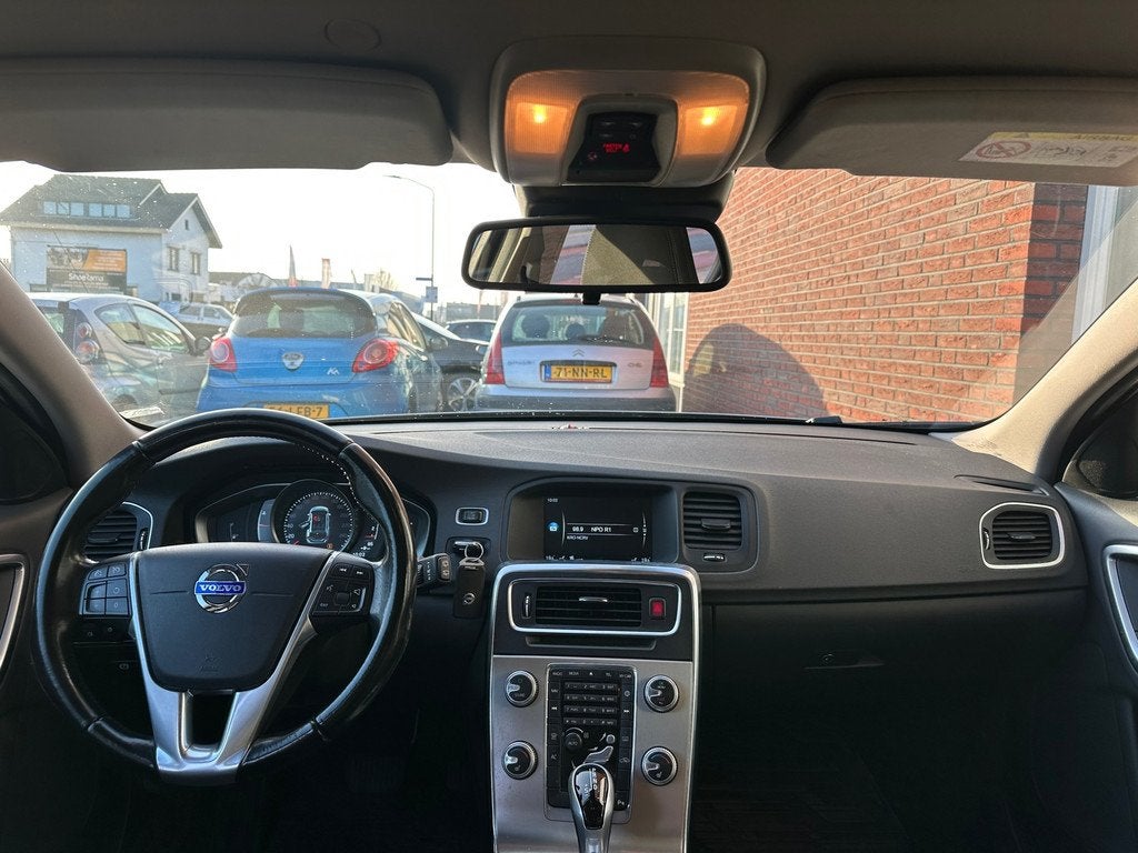 Volvo V60 / Navi / Leder / PDC / Cruise / AUT, Euro 5, Stof, Automatische klimaatregeling, 84 €/maand