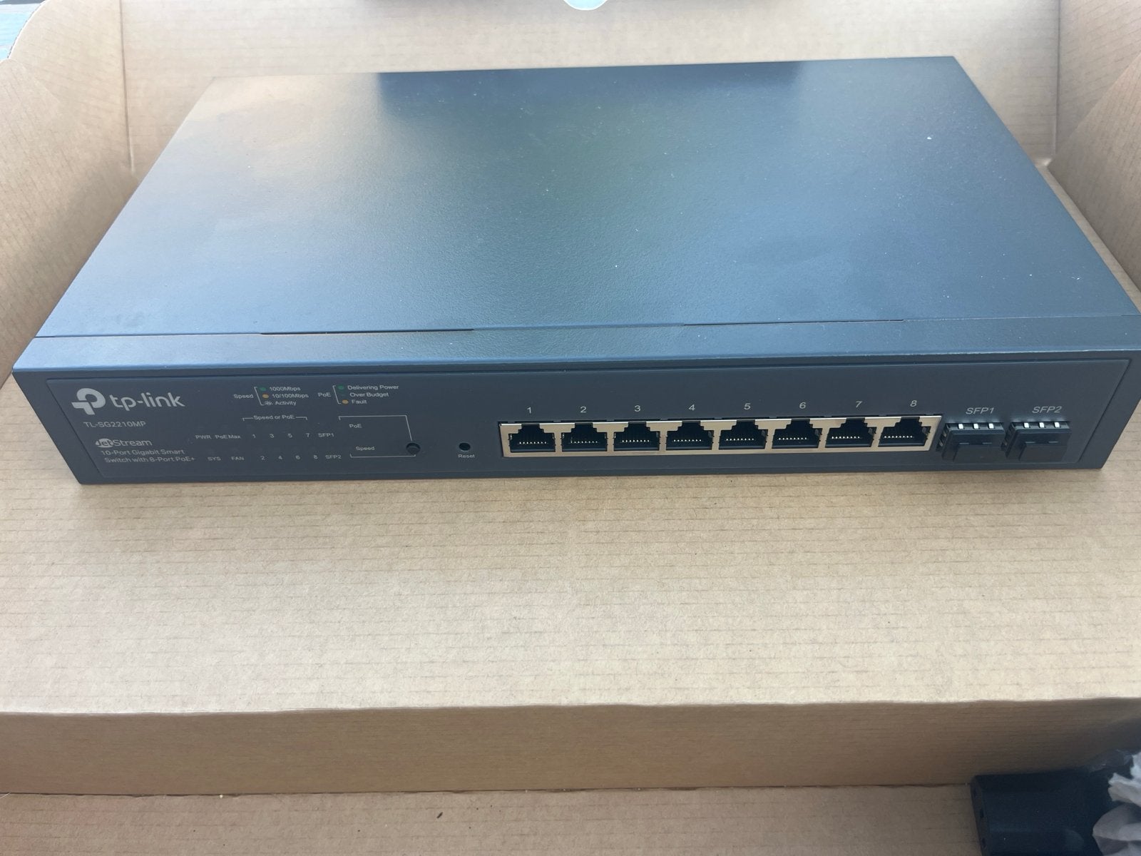 TP-Link JetStream TL-SG2210MP 10-Poort  Omada  Smart Switch, Computers en Software, Netwerk switches, Ophalen of Verzenden, Zo goed als nieuw