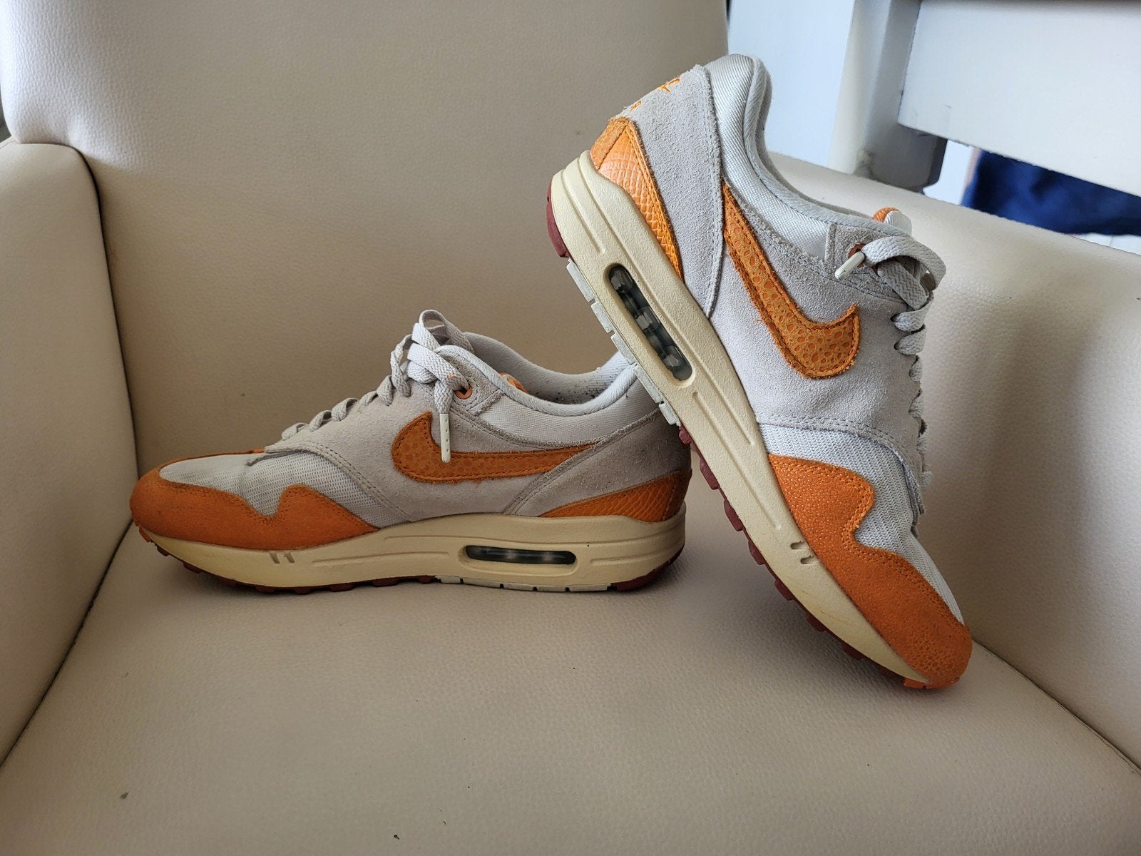 Nike Air Max Magma 42.5, Kleding | Heren, Schoenen, Ophalen of Verzenden, Zo goed als nieuw, Wit