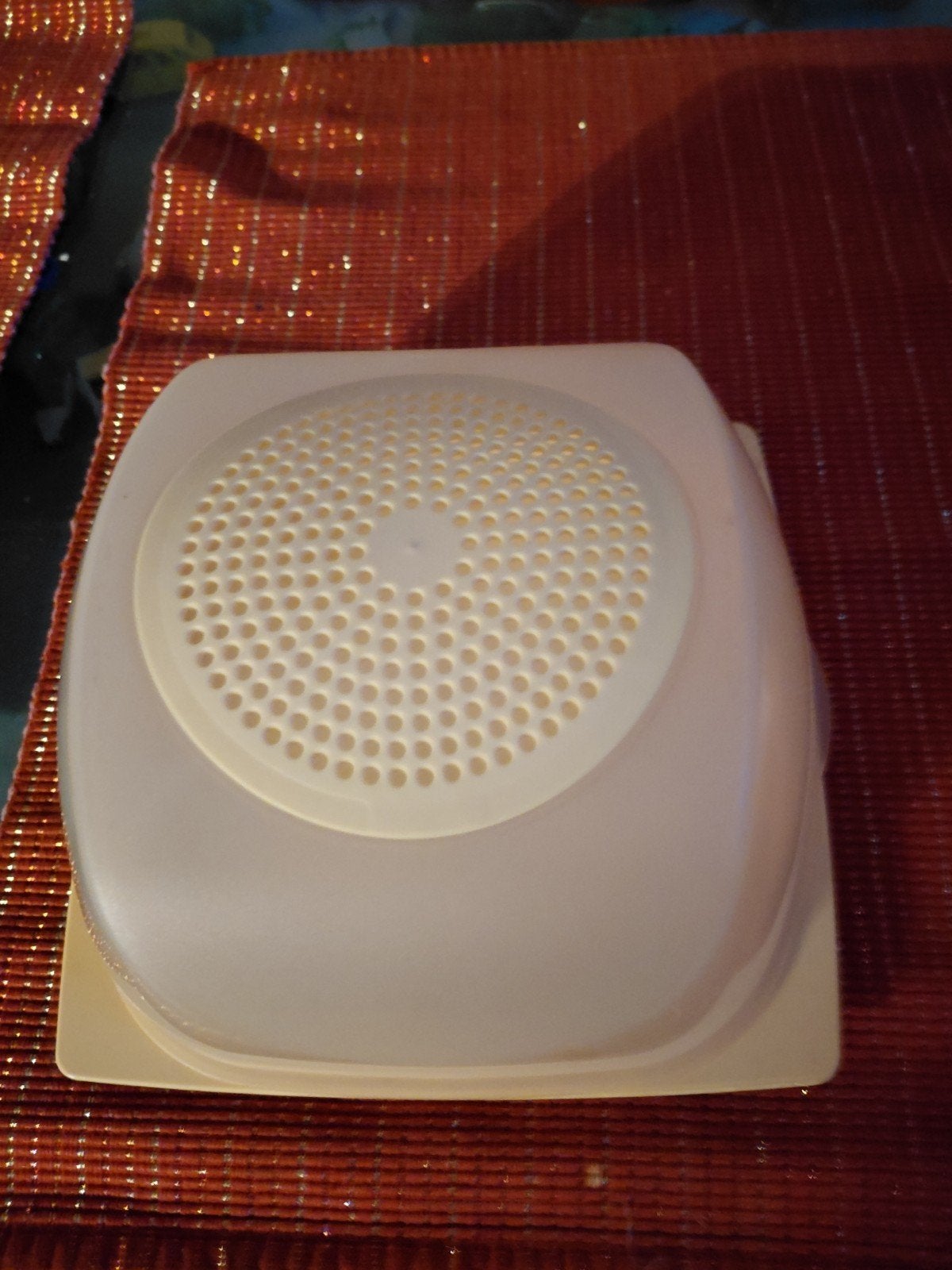 Tupperware Kaasdoos met rooster - Ideaal voor bewaren, Gebruikt, Bewaardoos, Ophalen of Verzenden, Met deksel