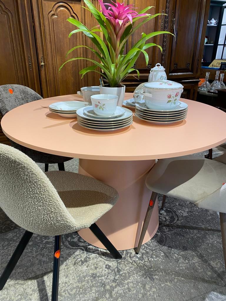 Stijlvolle ronde eettafel - Zalmroze - B keuze, Ophalen, Overige materialen, 100 tot 150 cm, Rond