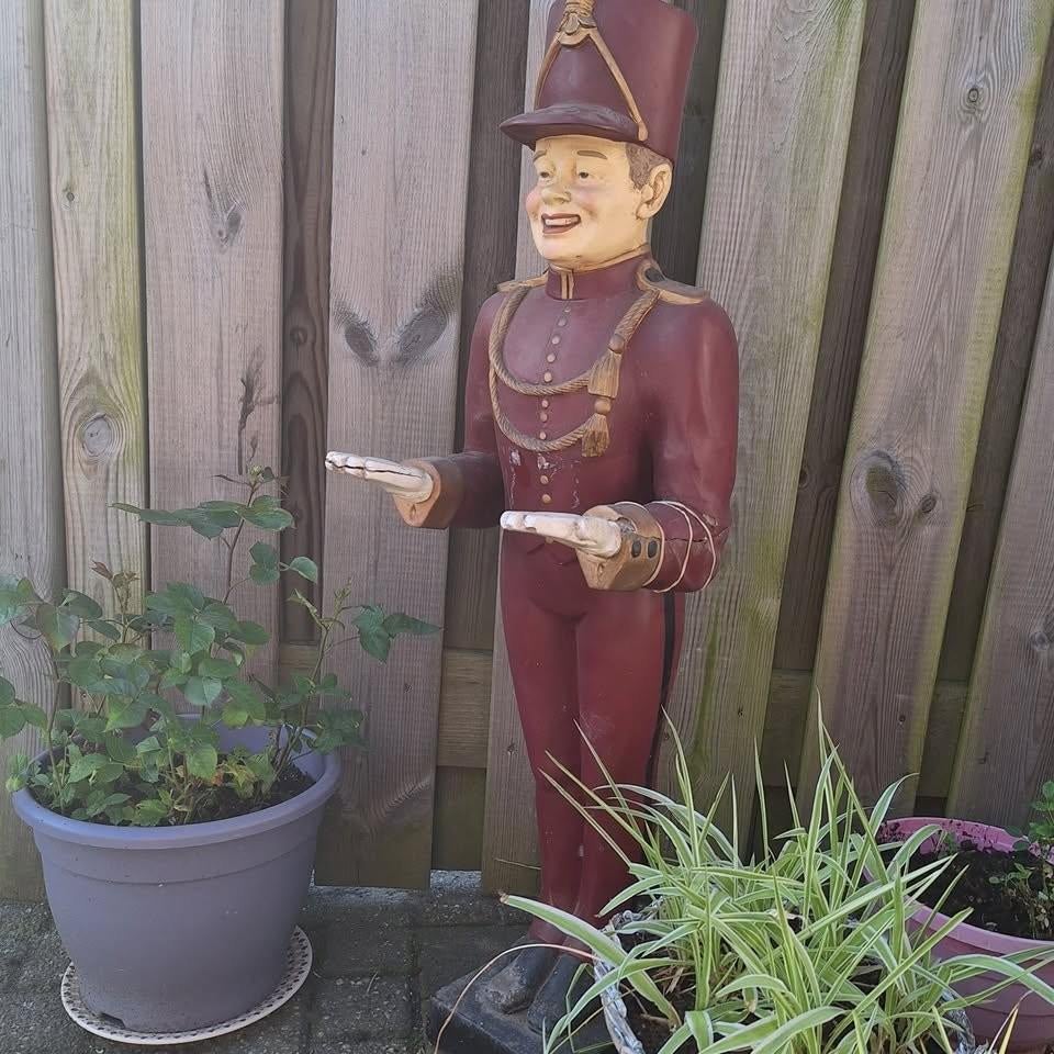 vintage beeld van een butler PICCOLO bijna meter hoog, Antiek en Kunst, Curiosa en Brocante, Ophalen