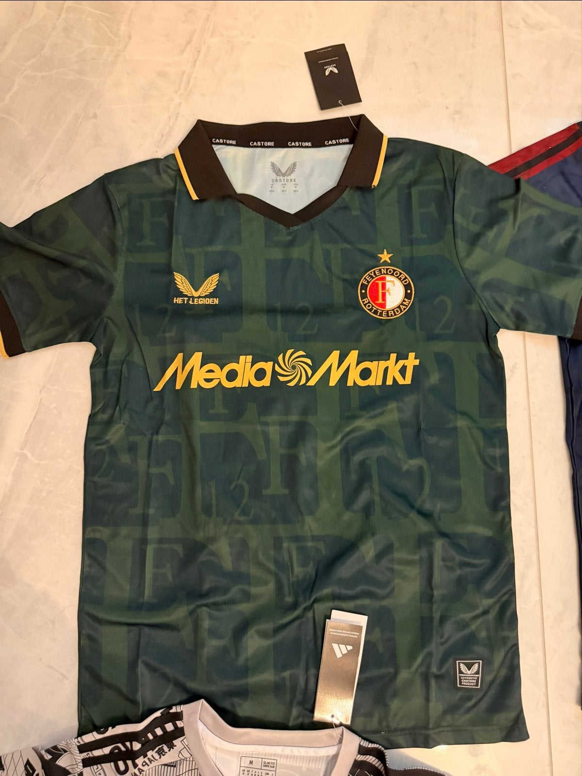 Feyenoord twaalfde shirt - Maat S en M, Ophalen of Verzenden, Zo goed als nieuw, Shirt
