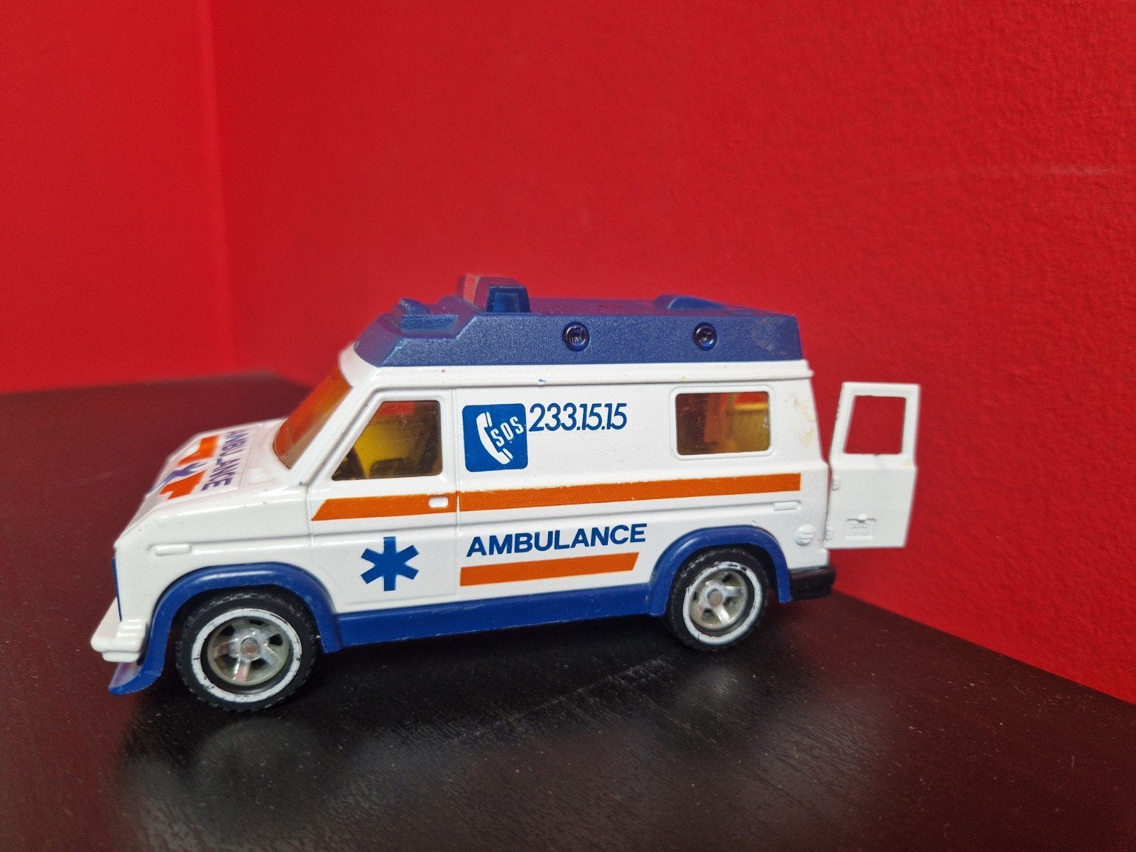 Vintage Majorette Ambulance (1:36)  Made in France, Hobby en Vrije tijd, Modelauto's | 1:24, Ophalen of Verzenden, Gebruikt, Overige merken