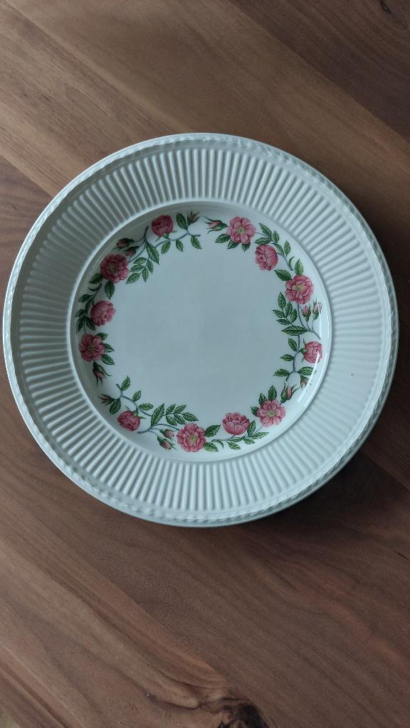 Dinerborden Wedgwood Rosalind, Ophalen, Gebruikt, Porselein, Bord(en)
