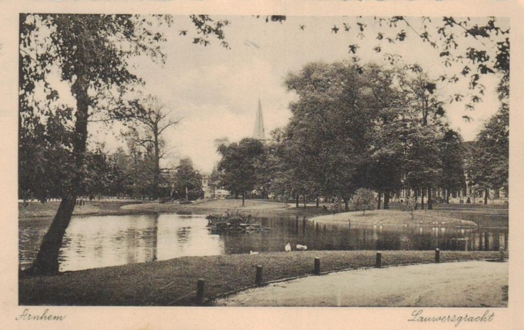 24 Arnhem Lauwersgracht 1938, Ophalen of Verzenden, 1920 tot 1940, Gelopen, Gelderland