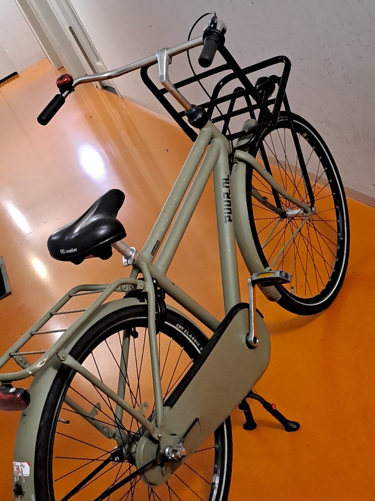 mooie transport herenfiets 28.inch 3versnelling Gazelle, Fietsen en Brommers, Minder dan 49 cm, Ophalen, Zo goed als nieuw, Gazelle