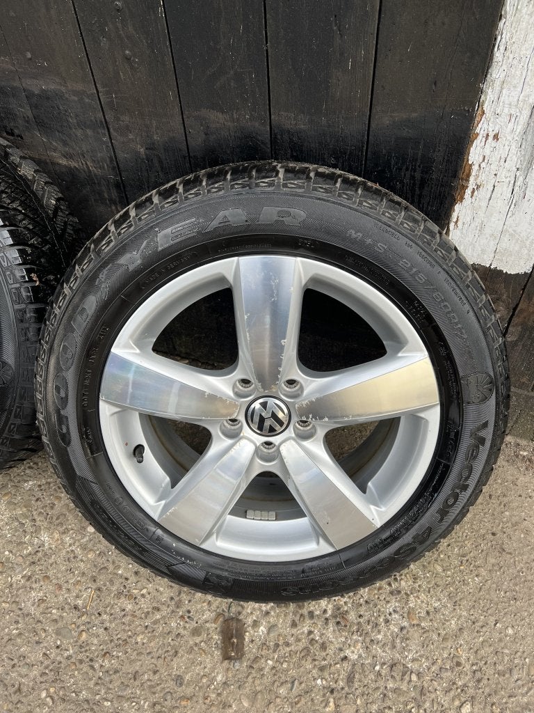 Originele Volkswagen Tiguan velgen 17” 5x112 all-season 7mm, Auto-onderdelen, Niet ingevuld, Banden en Velgen, Niet ingevuld, 17 inch