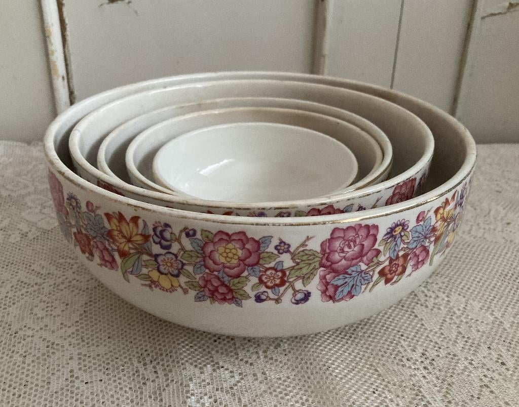 Brocante net schalen - P. Regout, Ophalen of Verzenden
