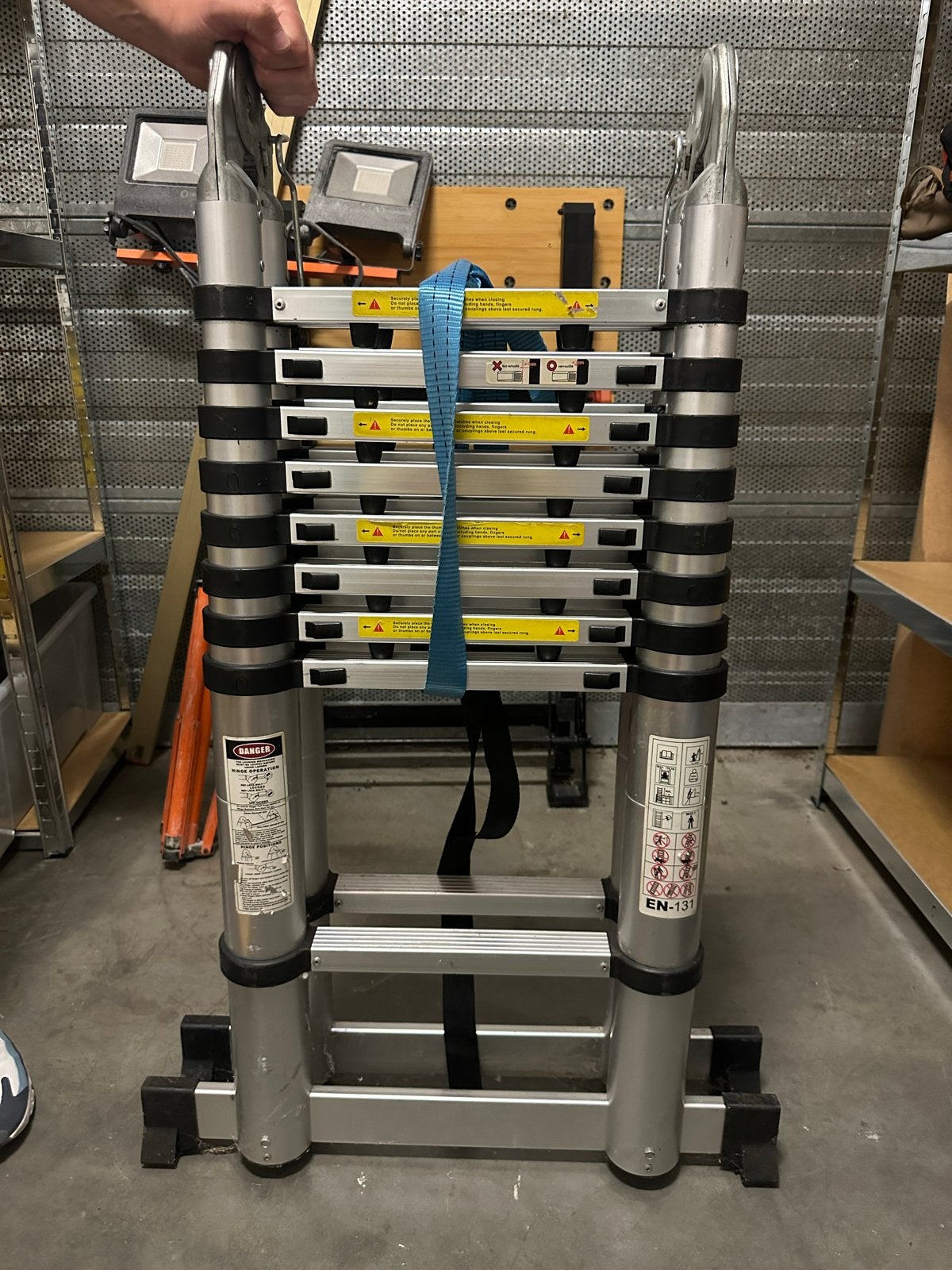 Multifunctionele Telescoopladder - Compact en Veelzijdig, Doe-het-zelf en Verbouw, Ophalen, Gebruikt, Ladder, Opvouwbaar of Inschuifbaar