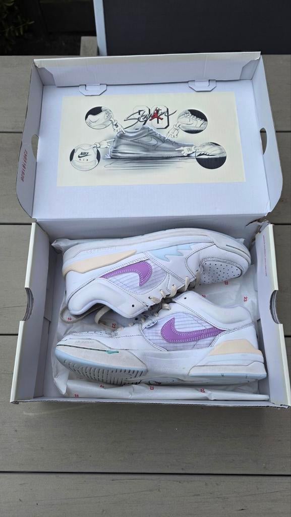 Nike Air Jordan Stadium Maat 40, valt als 39, Nike Air Jordan, Wit, Ophalen of Verzenden, Sneakers of Gympen