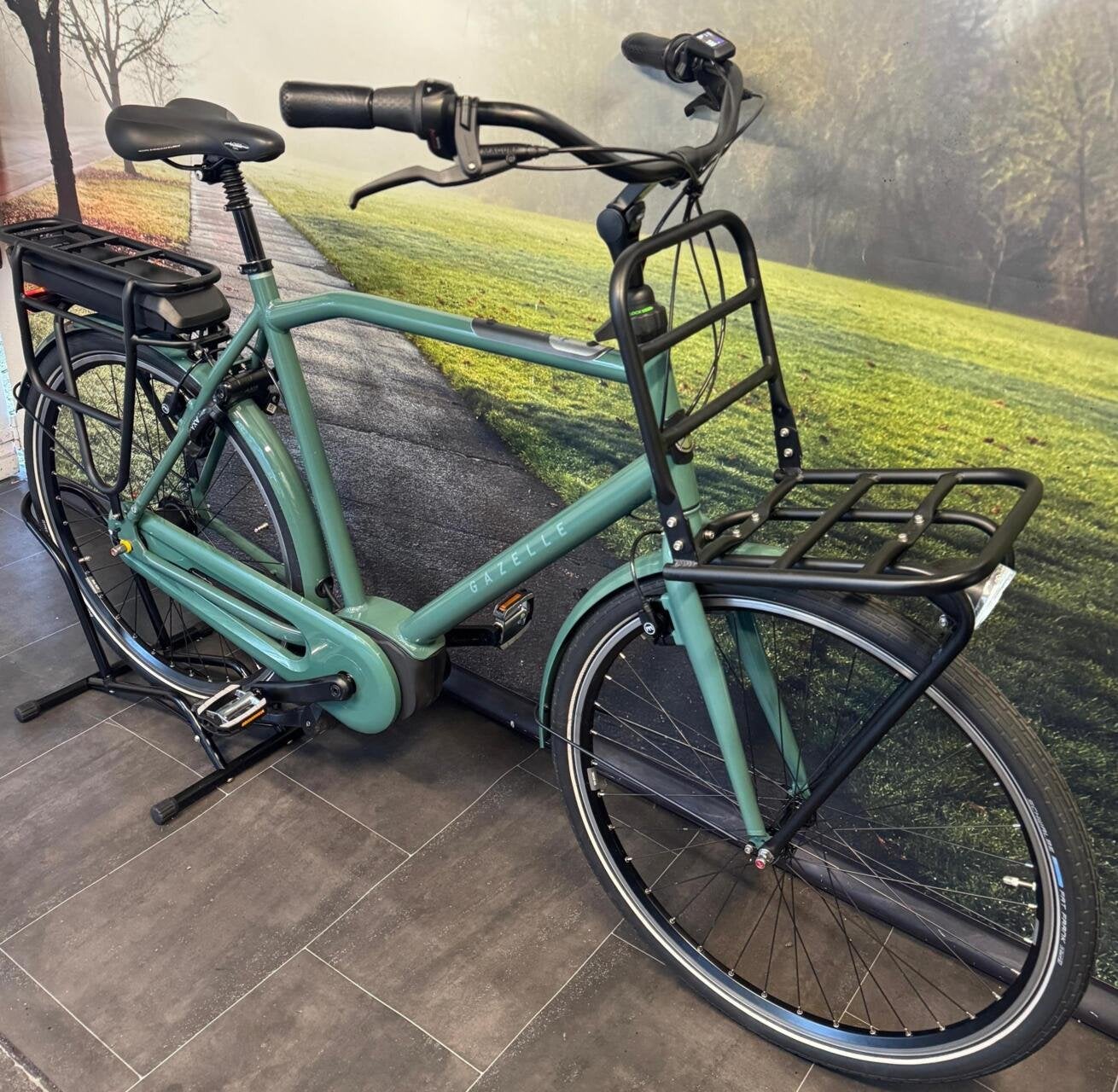 Gazelle HeavyDuty C7+ - 64 CM Framemaat - Bosch Middenmotor, Koninklijke Gazelle N.V., Info@gazelle.nl, Zo goed als nieuw, Wilhelminaweg 8, 6951 BP Dieren