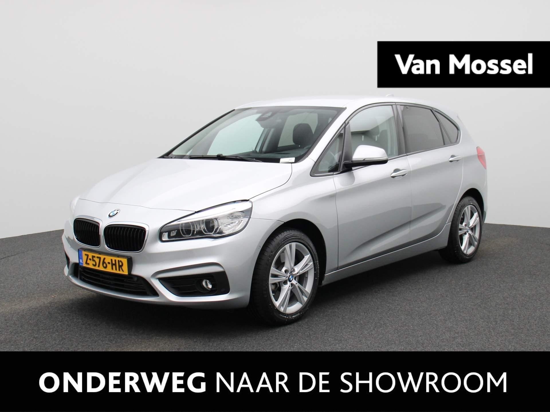 BMW 2-serie Active Tourer 225i xDrive | ELEKTRISCHE BESTUURD, Auto's, BMW, Automaat, Stof, Gebruikt, Euro 6
