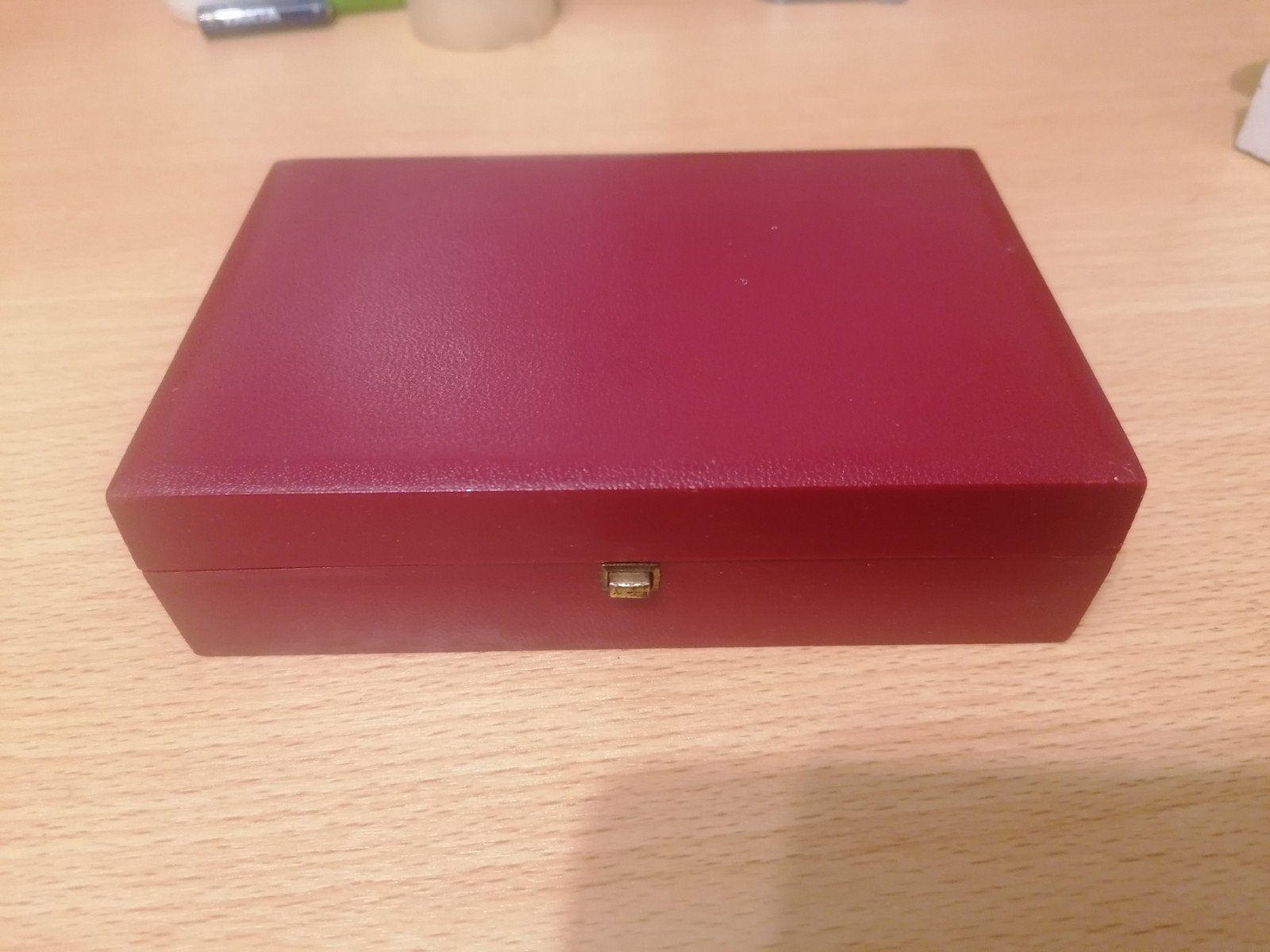 Rood sieradendoosje- Desiree, Ophalen of Verzenden, Gebruikt, Rood, Hardcase
