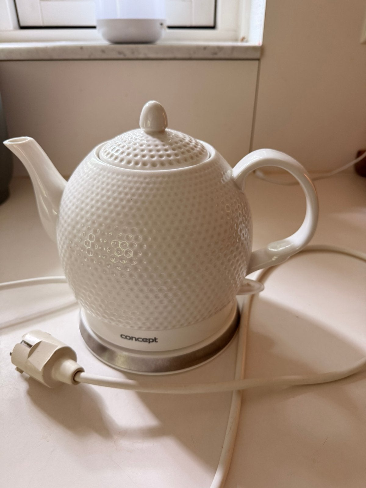 Waterkoker design keramiek theepot. Concept, 1 tot 2 liter, Ophalen of Verzenden, Zo goed als nieuw