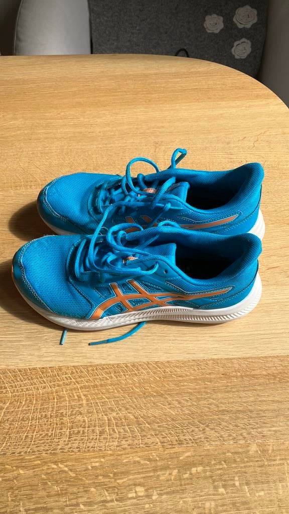 Asics zaalschoenen maat 40, Ophalen of Verzenden, Gebruikt, Schoenen