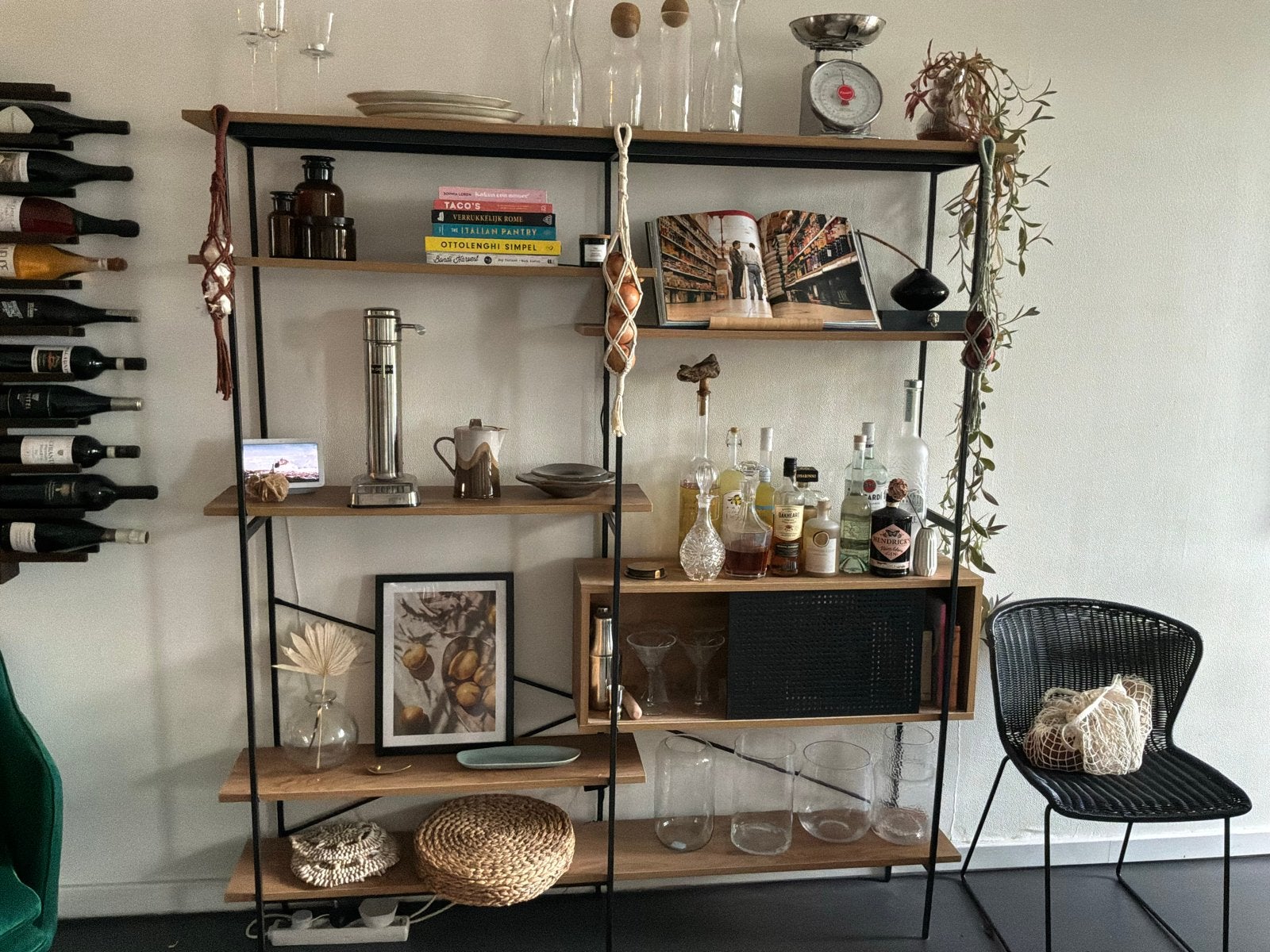 Open modulaire vakkenkast hout en zwart metalen frame, Ophalen, 150 tot 200 cm, Zo goed als nieuw, Minder dan 25 cm