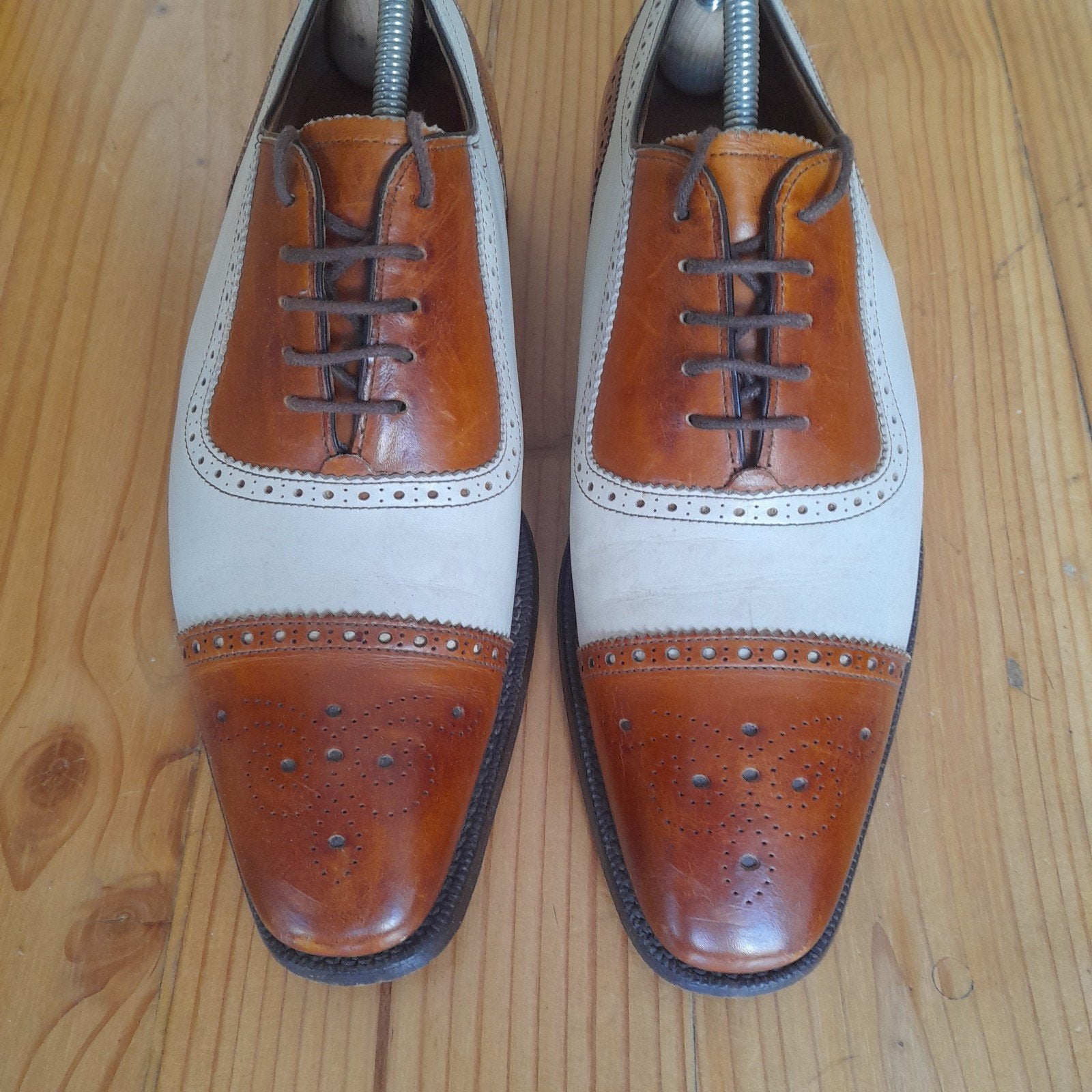 Cheaney Tweekleurige two-tone Semi Brogues size 8 (maat 42), Bruin, Ophalen of Verzenden, Gedragen, Veterschoenen