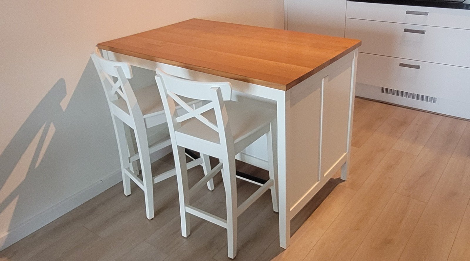 Ikea Tornviken keukeneiland/bartafel met 2 stoelen, Ophalen, Rechthoekig, 100 tot 150 cm, 50 tot 100 cm