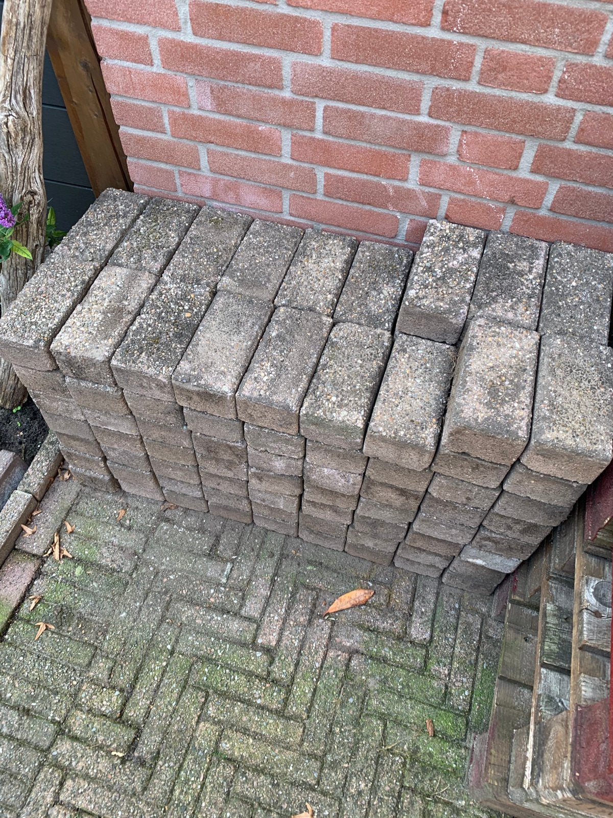 GRATIS Klinkers + Waaltjes( smal en breed ), Tuin en Terras, Tegels en Klinkers, Ophalen, Zo goed als nieuw, Beton, Klinkers