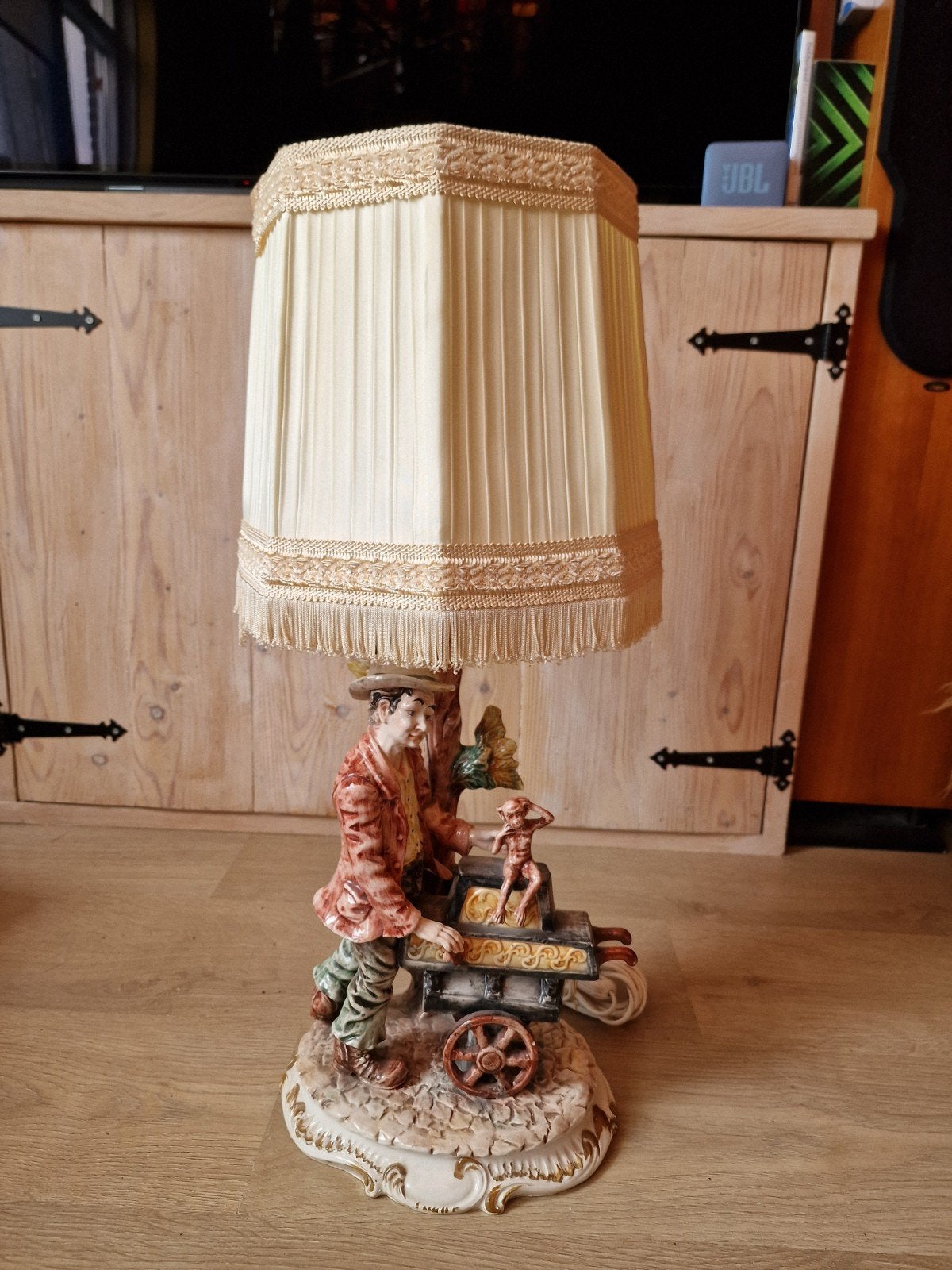 Vintage Bassano Made in Italy Lamp met Muzikant en Aap, Ophalen