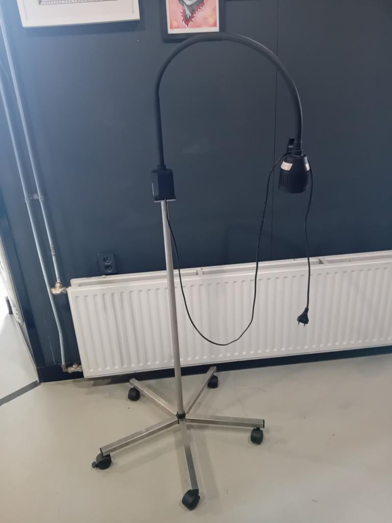 Vintage Dokterslamp op wielen - Gebruikt in de praktijk, Ophalen of Verzenden