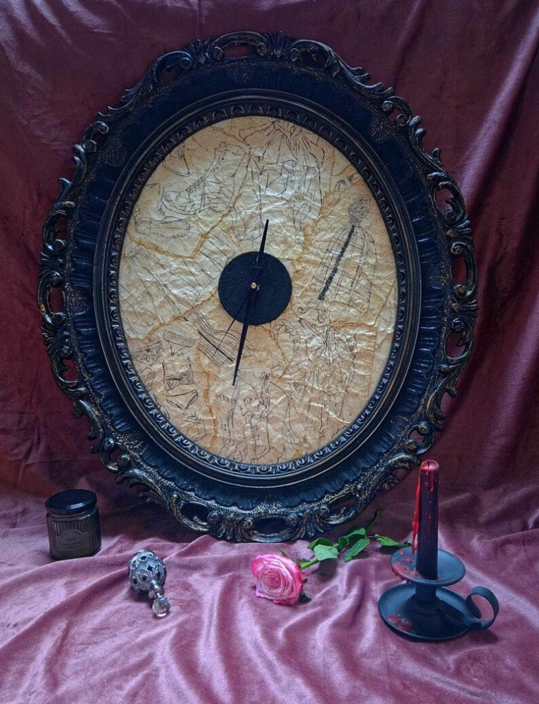 One-of-a-kind Wall Clocks | Restored Gothic & Handmade, Verzenden, Zo goed als nieuw, Analoog, Wandklok