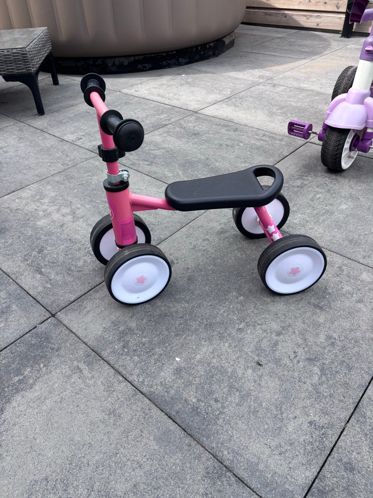 Roze loopfietsje voor peuters - Zo goed als nieuw, Ophalen, Zo goed als nieuw, Minder dan 16 inch