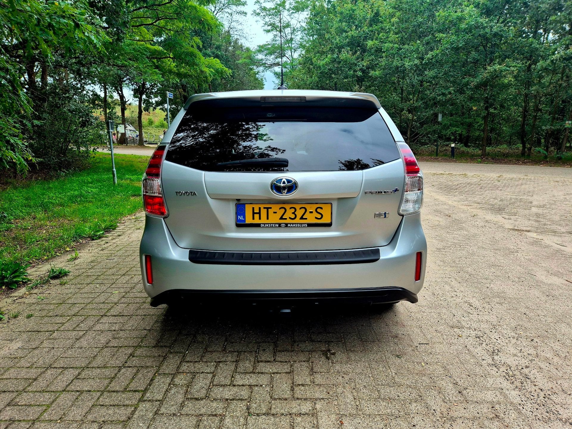 Toyota Prius Wagon 1.8 Lease 7 persoons trekhaak, Auto's, Dealer onderhouden, Gebruikt, 4 cilinders, 23 km/l