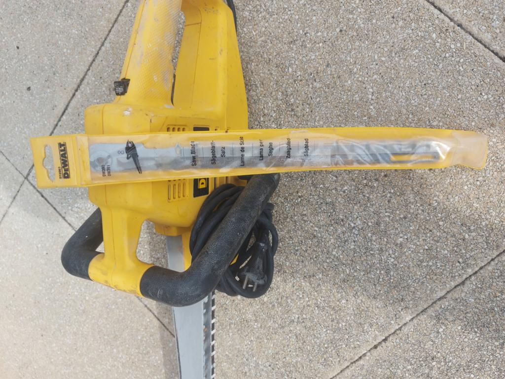 DeWalt DW 391 Alligator Zaag met Nieuw Zaagblad, Gebruikt, DeWalt, 70 mm of meer, Overige typen