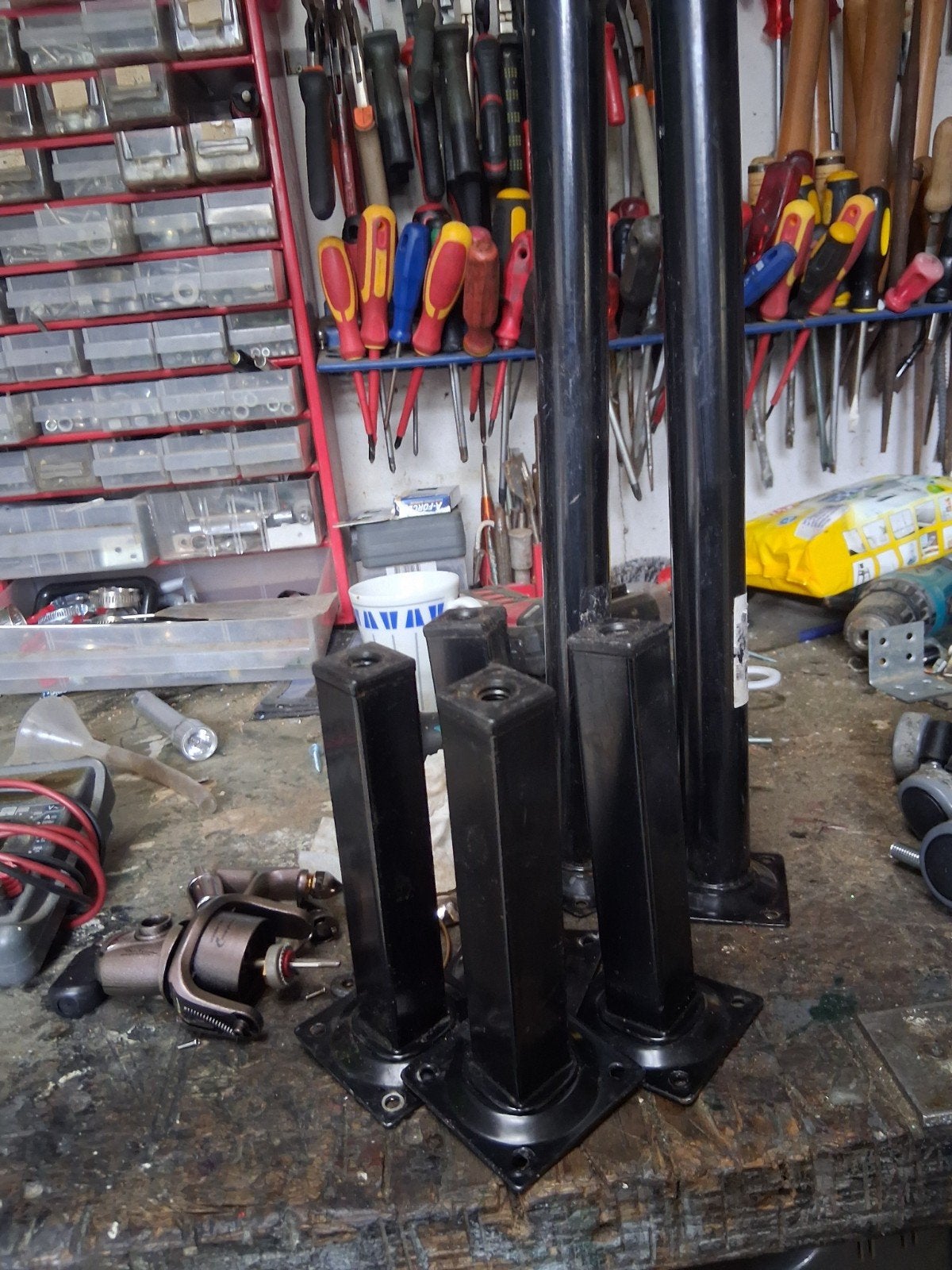 Set van 6 zwarte metalen poten (4 kort, 2 lang), Ophalen of Verzenden, Gebruikt
