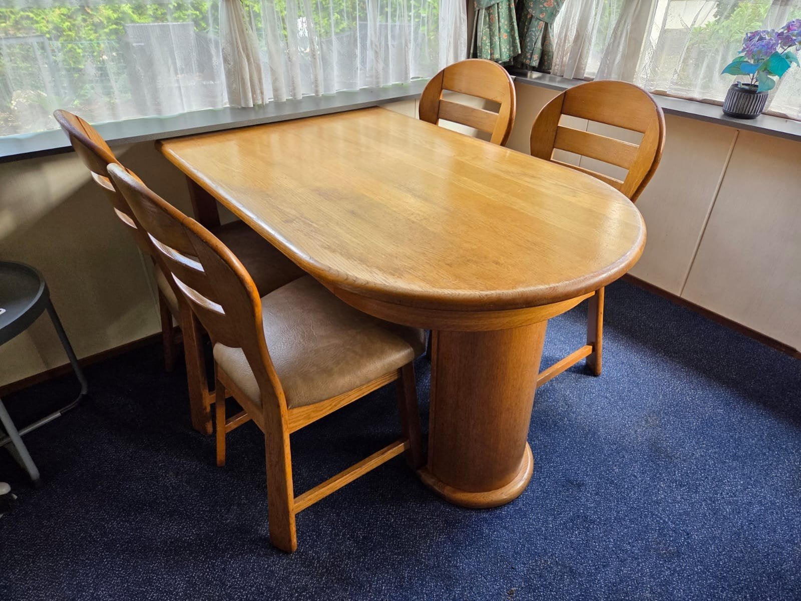 Gratis massief blank eiken tafel met 4 stoelen., Ophalen, Gebruikt, 4 tot 6 stoelen