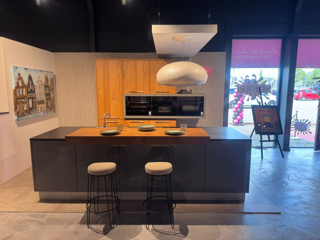 Showroom keuken!, Huis en Inrichting, Ophalen, Overige materialen, Overige typen, Zo goed als nieuw