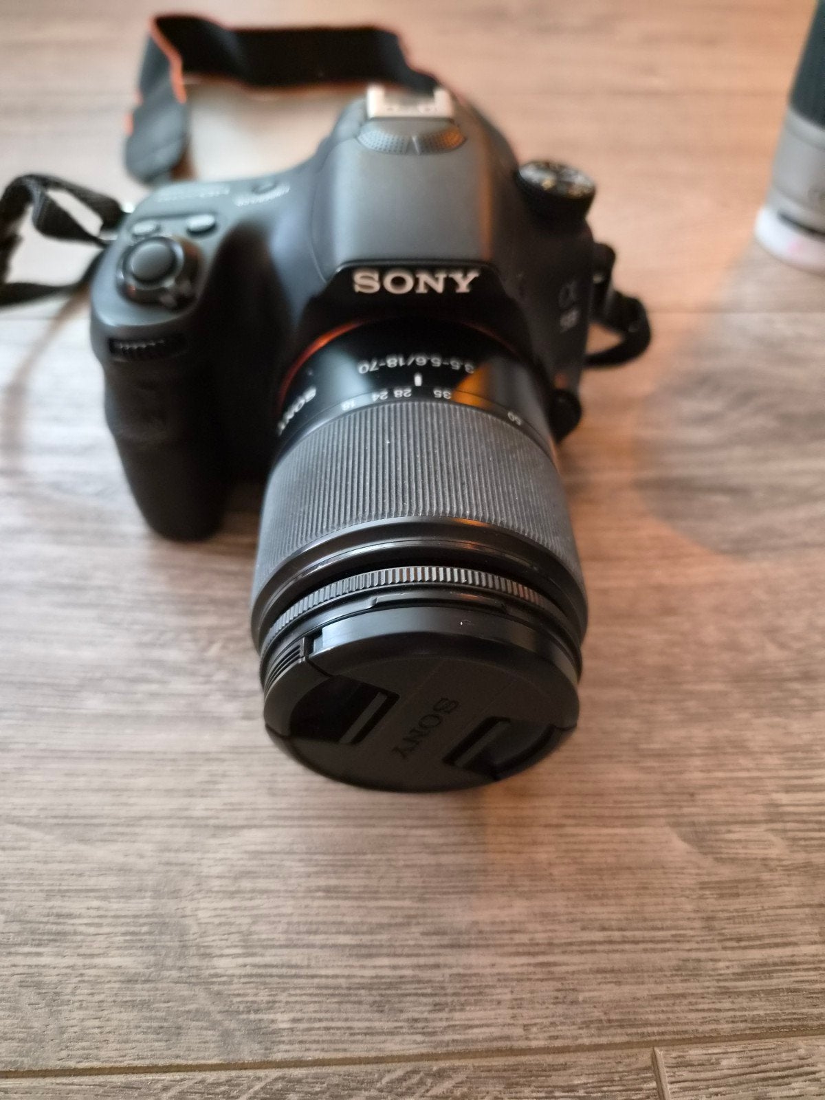 Sony SLT-A58 Spiegelreflexcamera met 2 lenzen en flitser, Audio, Tv en Foto, Spiegelreflex, Ophalen of Verzenden, Zo goed als nieuw