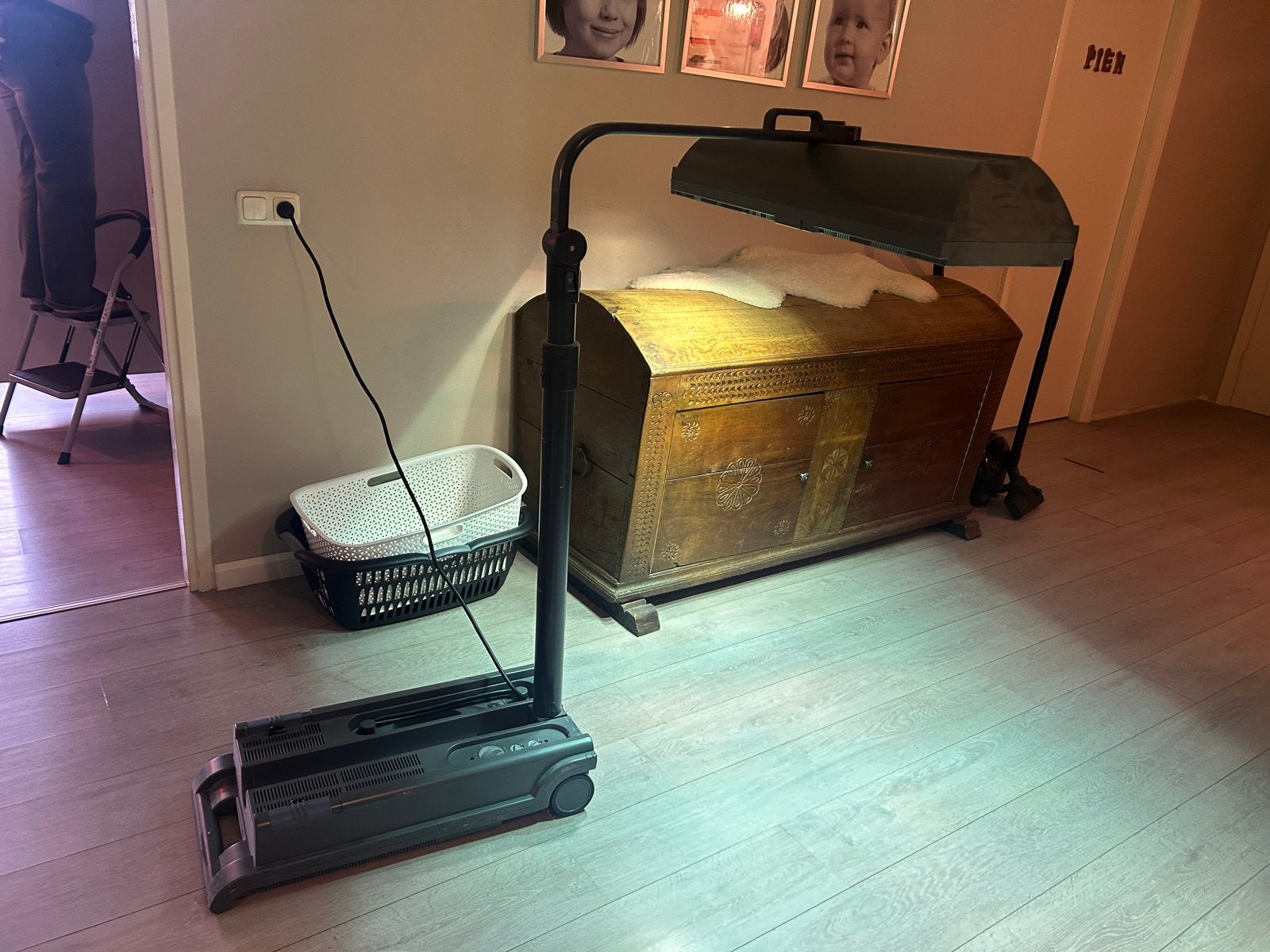 Philips HB 814 Gezichtsbruiner - Zo goed als nieuw, Witgoed en Apparatuur, Ophalen of Verzenden, Zo goed als nieuw, Gezichtsbruiner