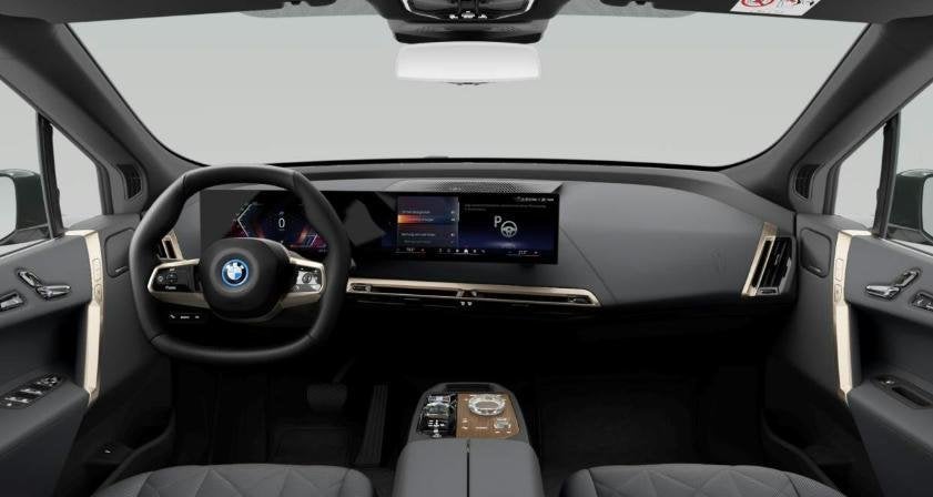 BMW iX xDrive50 High Executive 112 kWh Sportpakket - Trekhaa, Auto's, BMW, Automaat, Parkeerassistent, Gebruikt, Zwart